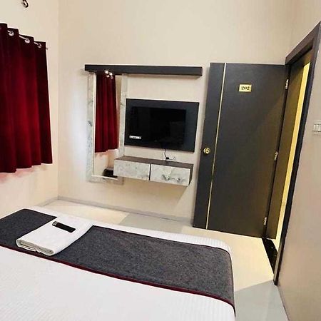 Oyo Hotel Elite Chandrapur Esterno foto