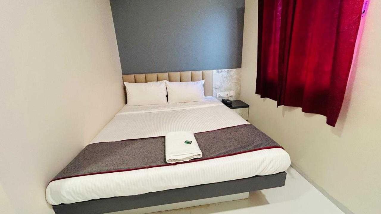 Oyo Hotel Elite Chandrapur Esterno foto