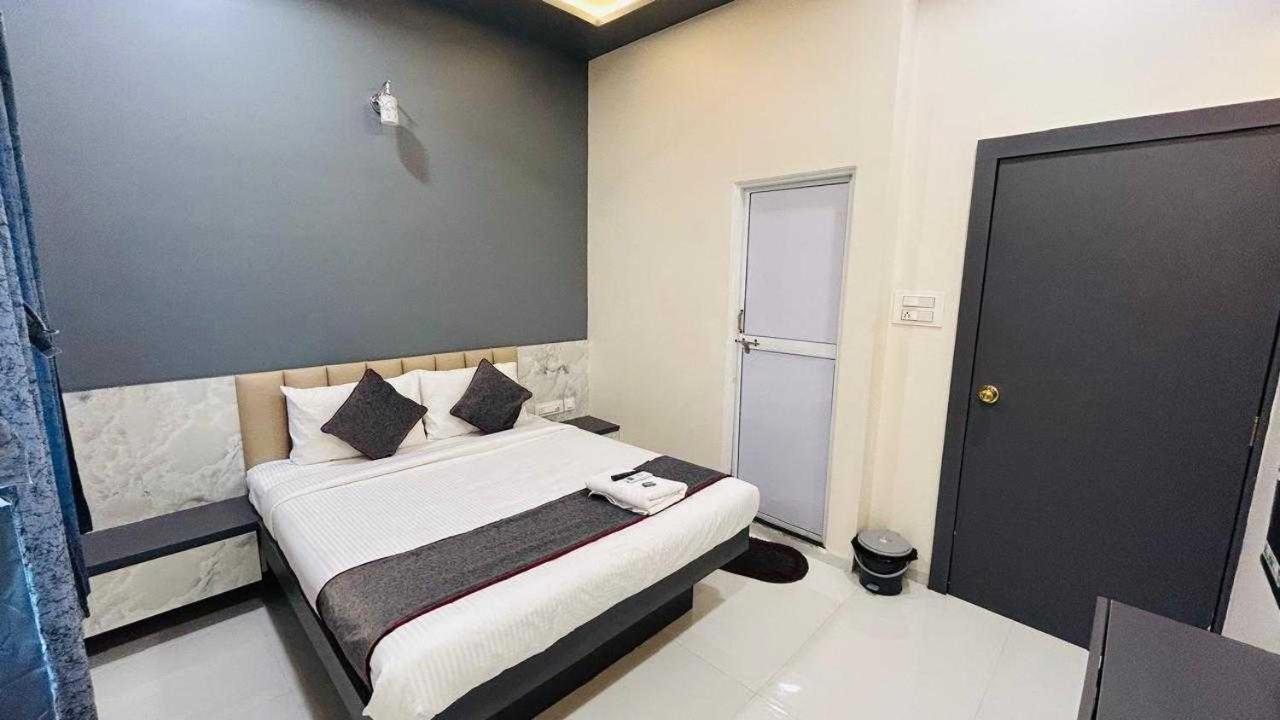 Oyo Hotel Elite Chandrapur Esterno foto