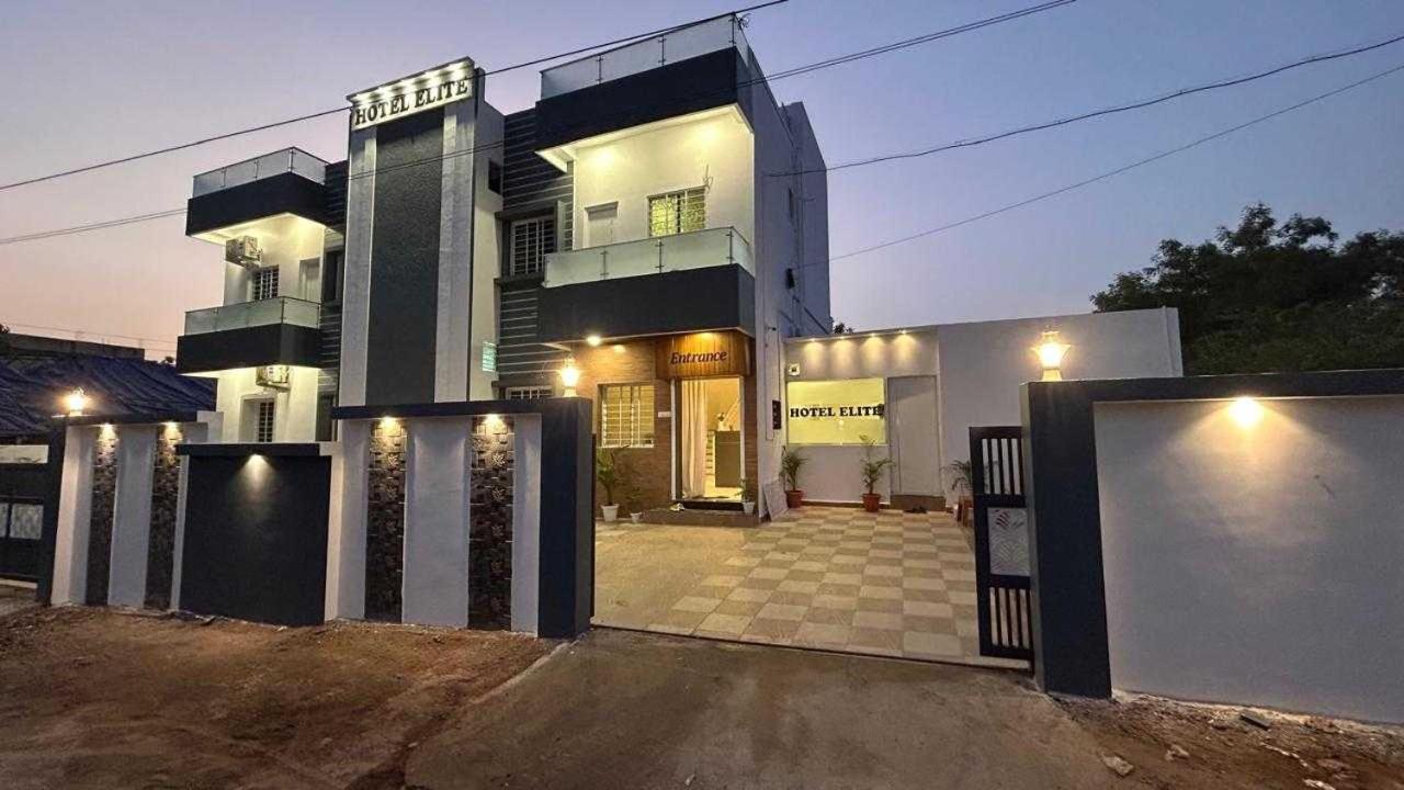 Oyo Hotel Elite Chandrapur Esterno foto
