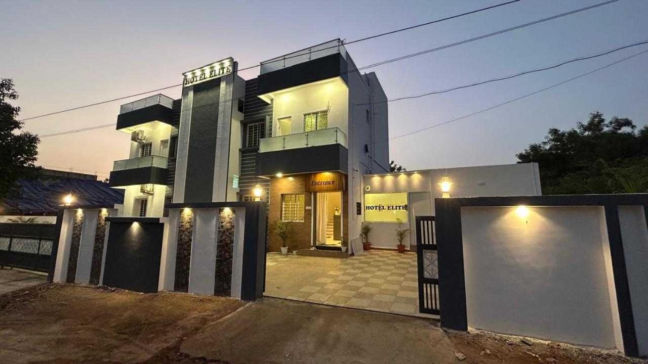 Oyo Hotel Elite Chandrapur Esterno foto