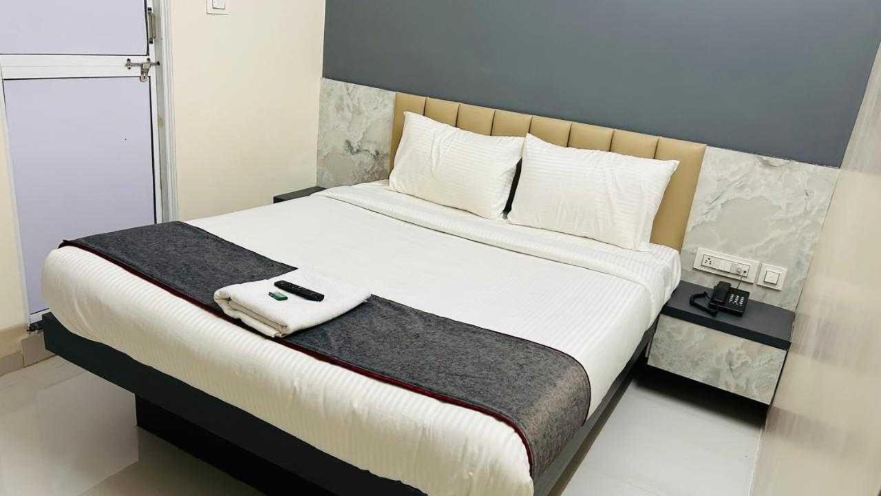 Oyo Hotel Elite Chandrapur Esterno foto